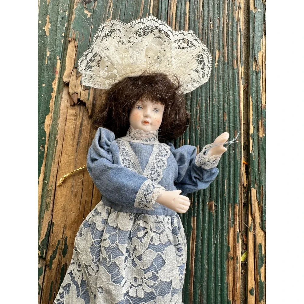 Vintage Porcelain Lace Doll Ornament Blue Denim Floral Dress‎ 9 Inch Taiwan